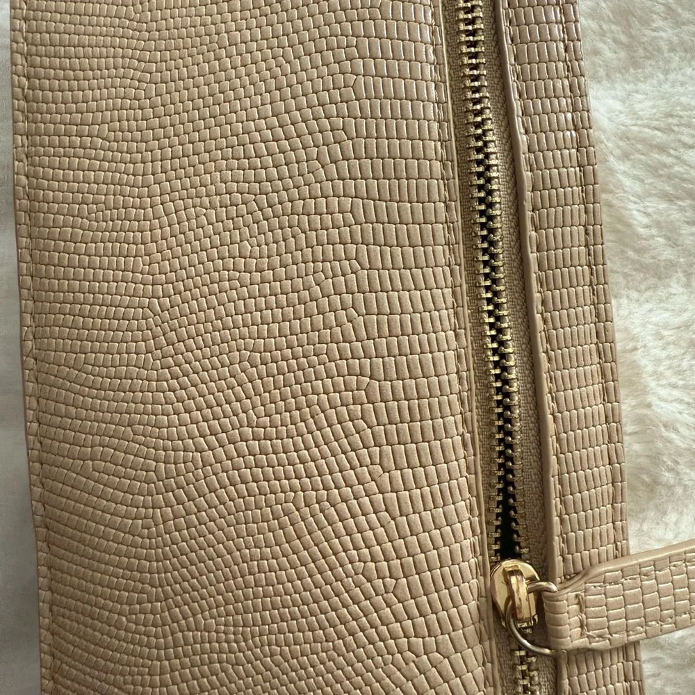Textured Tan Phone Case - Picture 4 of 11